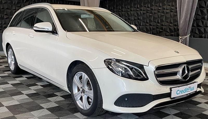 Diamantweiss metalliclack Gebraucht 2018 Mercedes E200 Kombi | 23.990 € (Guter Preis) - Bild 1/3
