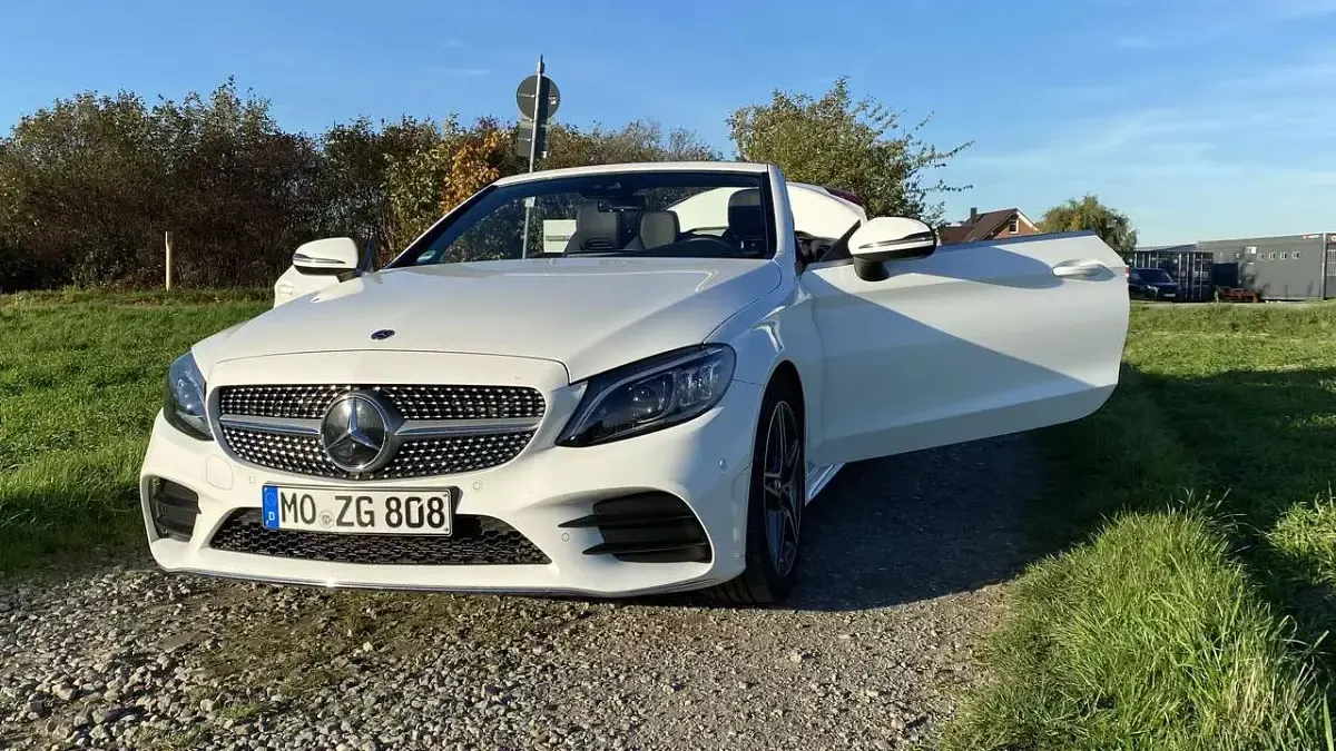 Gebraucht Mercedes C220 AMG line 194 PS (142 kW) 2020 Cabrio
