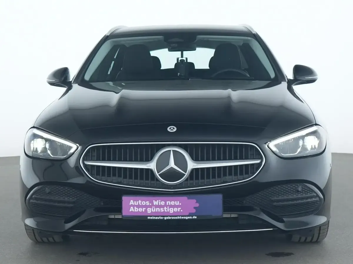 Gebraucht Mercedes C200 Avantgarde 163 PS (119 kW) 2025 Schwarz Limousine