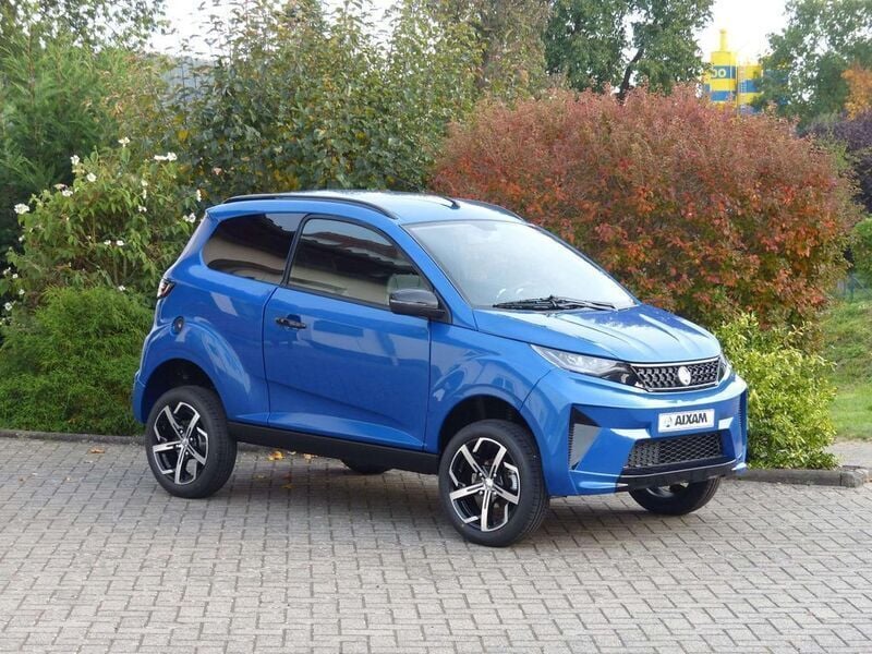 Gebraucht Aixam Crossover Premium Premium 2024 A508 saphierblau met. Kleinwagen