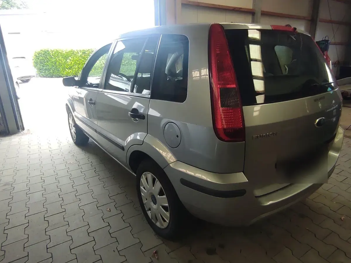 Gebraucht Ford Fusion 80 PS (58 kW) 2004 Grau Kleinwagen