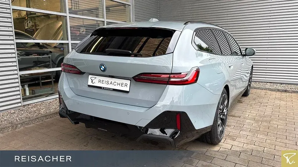 Neu BMW i5 Performance 250 kW (340 PS) 2026 Grau Kombi