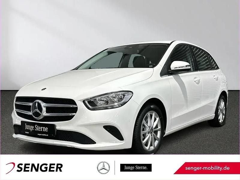 Weiß Gebraucht 2021 Mercedes B250e Style Van / Kleinbus | 22.990 € (Superpreis) - Bild 1/1