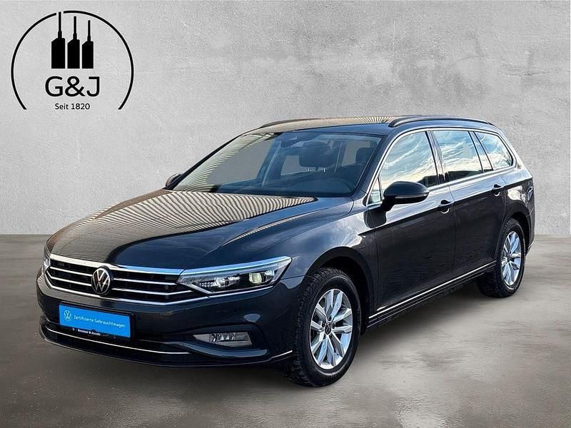 Grau Gebraucht 2023 VW Passat Business Kombi | 27.550 € (Fairer Preis) - Bild 1/4