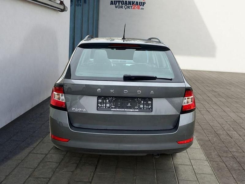 Gebraucht Skoda Fabia Ambition 95 PS (69 kW) 2022 Grau Kombi