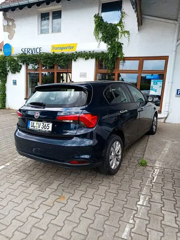 Gebraucht Fiat Tipo Lounge 120 PS (88 kW) 2017 Blau Limousine