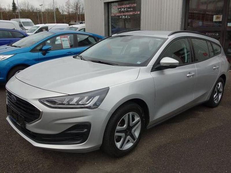 Silber Gebraucht 2022 Ford Focus Cool & Connect Kombi | 17.800 € (Guter Preis) - Bild 1/4