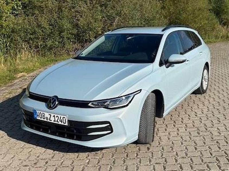 Gebraucht VW Golf VIII IQ Drive 116 PS (85 kW) 2025 Blau Kombi