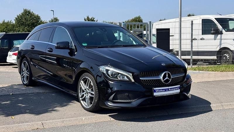 Schwarz Gebraucht 2018 Mercedes CLA220 Shooting Brake AMG line Kombi | 15.995 € (Superpreis) - Bild 1/4