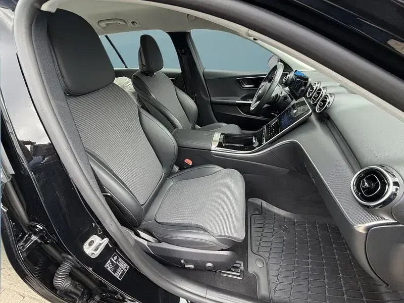 Gebraucht Mercedes C300e 204 PS (150 kW) 2023 Kombi