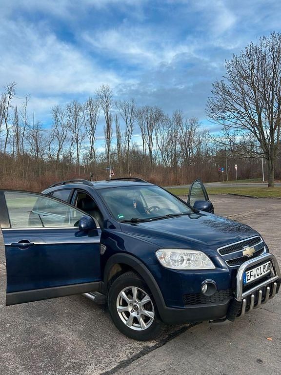 Blau Gebraucht 2008 Chevrolet Captiva LS SUV | 3.000 € (Fairer Preis) - Bild 1/4