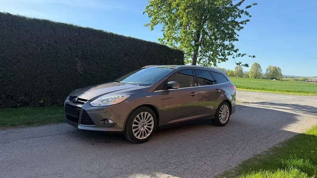 Brugt Ford Focus Titanium 125 HK (91 kW) 2012 Brun Sedan