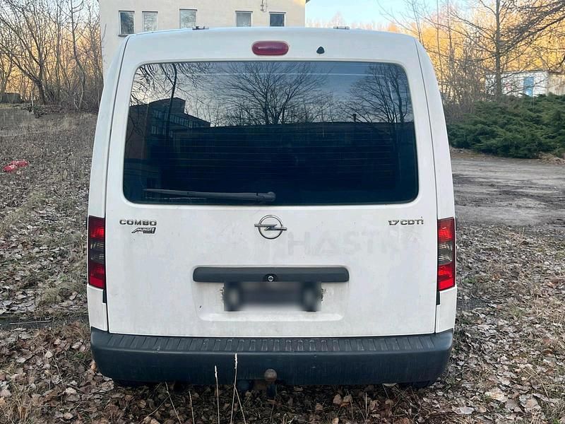 Gebraucht Opel Combo 100 PS (73 kW) 2006 Weiß Van / Kleinbus