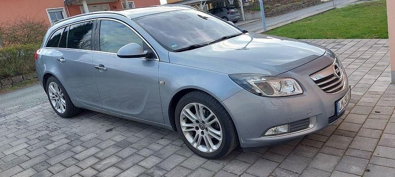 Gebraucht Opel Insignia Cosmo 140 PS (102 kW) 2009 Grau Kombi