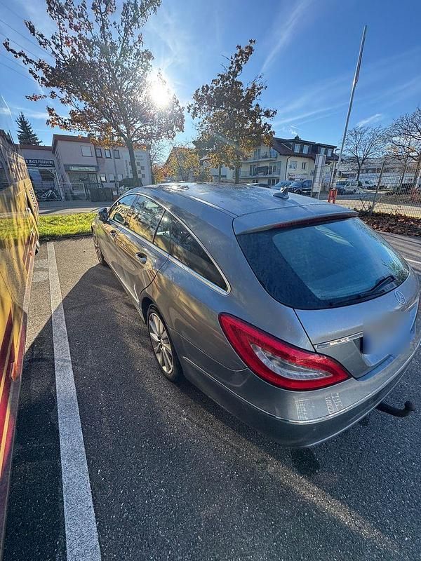 Gebraucht Mercedes CLS350 Shooting Brake 265 PS (194 kW) 2014 Silber Kombi