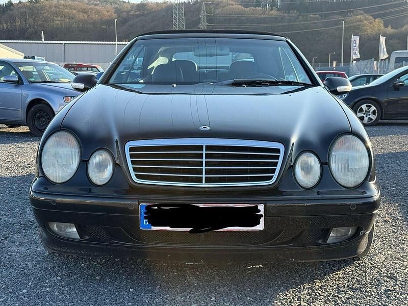 Gebraucht Mercedes CLK230 Avantgarde 193 PS (141 kW) 2000 Schwarz Cabrio