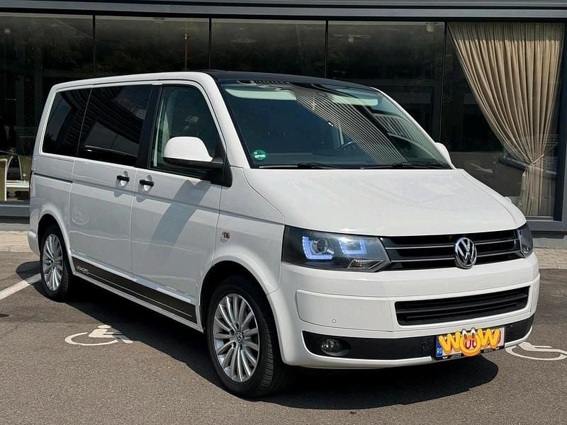 Weiß Gebraucht 2013 VW Multivan Van / Kleinbus | 16.990 € (Fairer Preis) - Bild 1/4