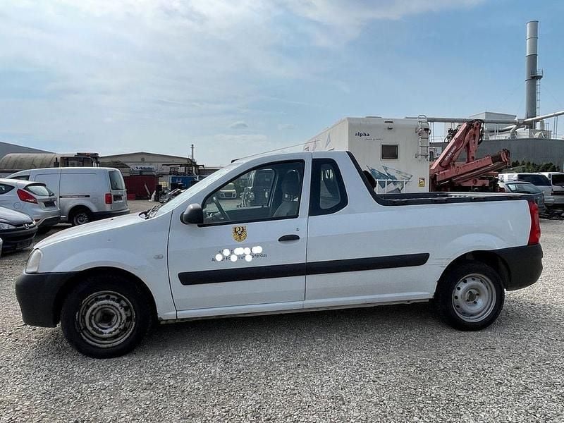 Gebraucht Dacia Logan Pick-Up 75 PS (55 kW) 2011 Weiß Pickup
