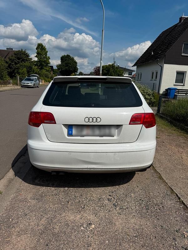 Gebraucht Audi A3 105 PS (77 kW) 2007 Weiß Kleinwagen