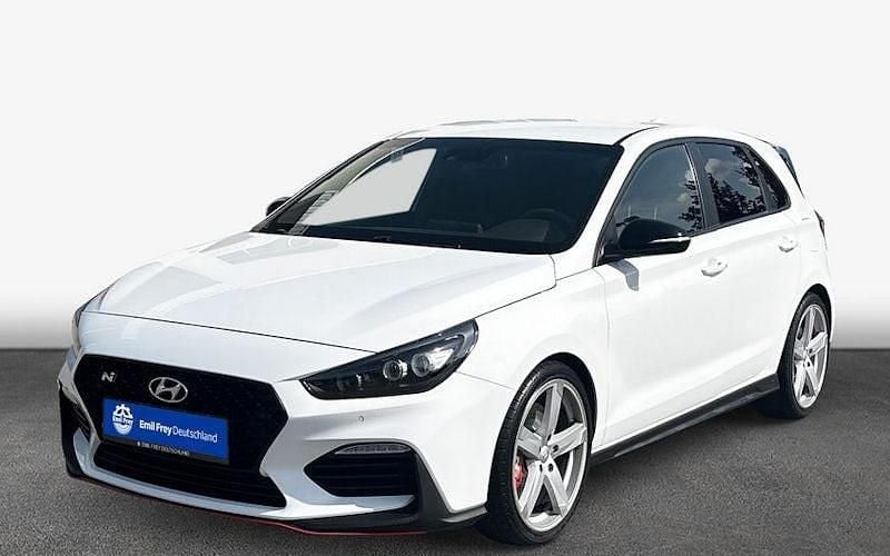 Weiß Gebraucht 2018 Hyundai i30 N Performance Limousine | 19.970 € (Fairer Preis) - Bild 1/4