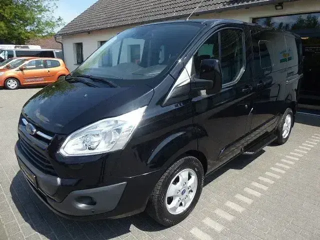 Gebraucht Ford Tourneo Custom Titanium 170 PS (125 kW) 2016 Schwarz Van
