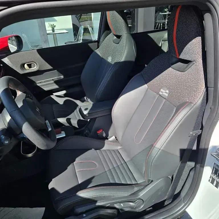 Gebraucht Mini John Cooper Works 204 PS (150 kW) 2024 Weiß Kleinwagen