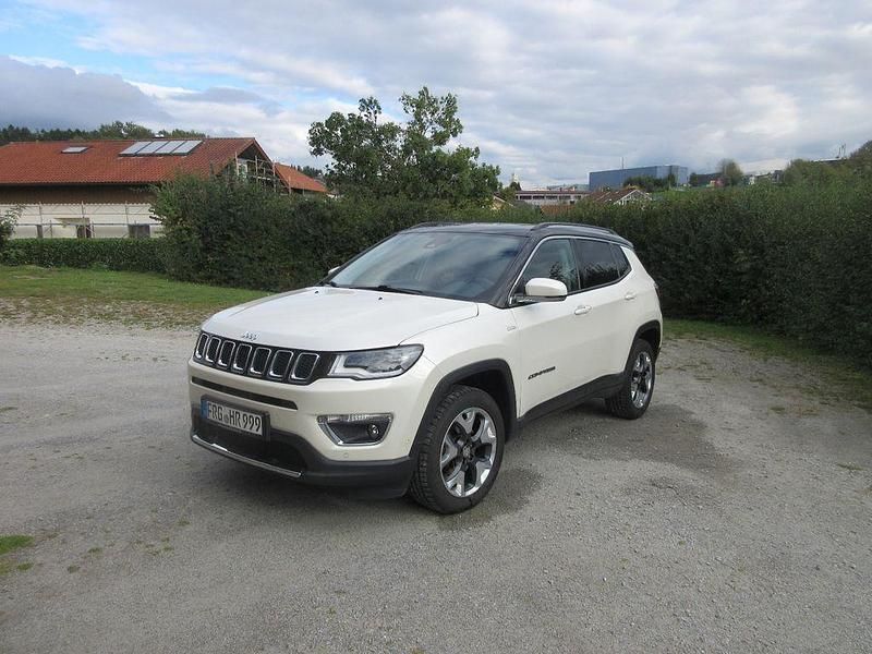 Weiß Gebraucht 2019 Jeep Compass Limited SUV | 20.900 € (Fairer Preis) - Bild 1/4