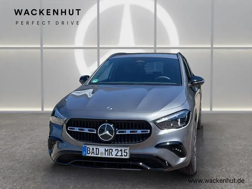 Gebraucht Mercedes GLA180 Progressive 136 PS (100 kW) 2026 Grau SUV