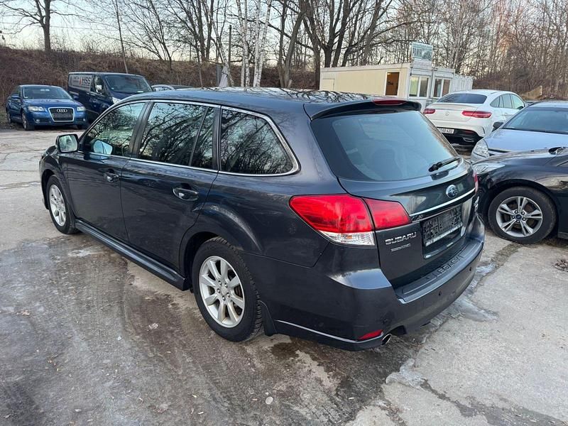 Gebraucht Subaru Legacy Active 150 PS (110 kW) 2011 Grün Kombi