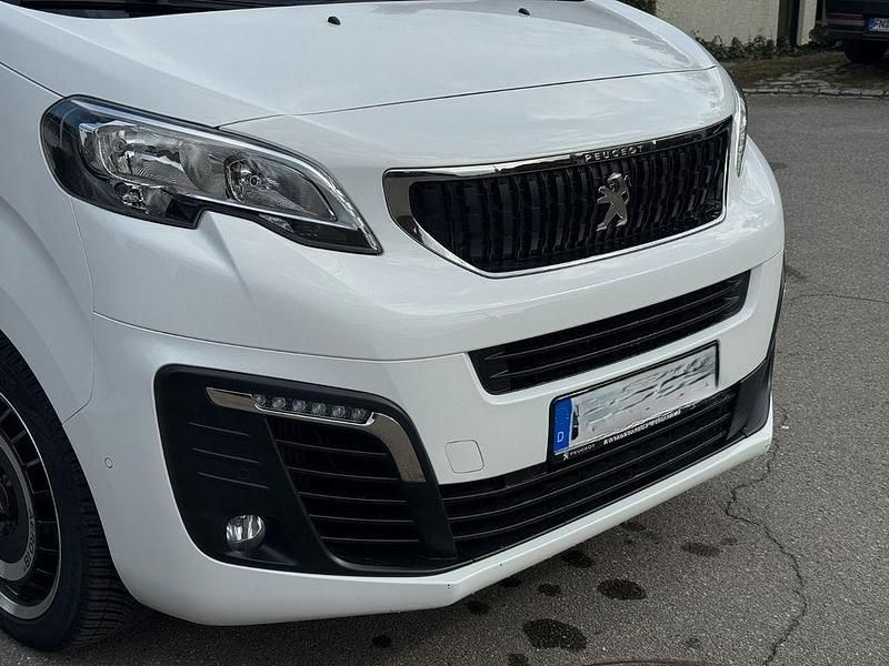 Gebraucht Peugeot Traveller Active 177 PS (130 kW) 2018 Weiß Van / Kleinbus