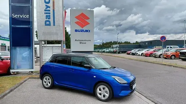 Neu Suzuki Swift Comfort 83 PS (61 kW) 2026 Schwarz Kleinwagen
