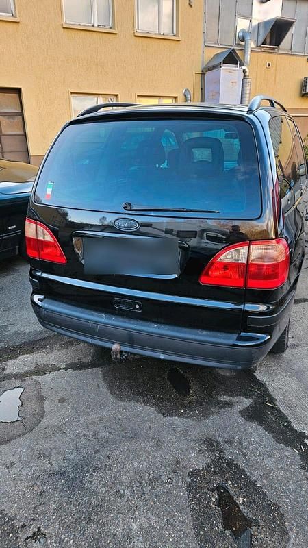 Gebraucht Ford Galaxy Ghia 204 PS (150 kW) 2001 Schwarz Van / Kleinbus
