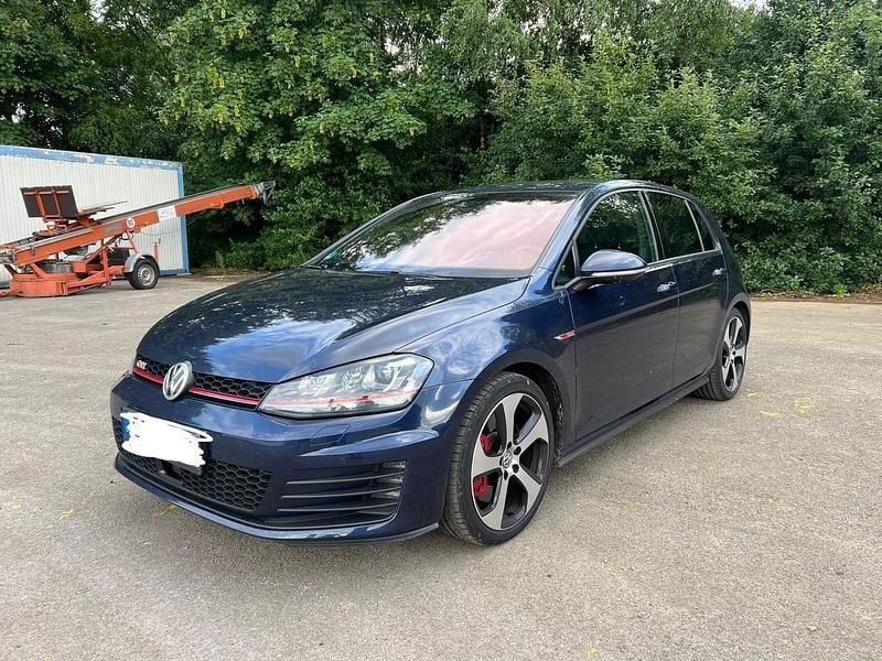 Blau Gebraucht 2016 VW Golf VII GTI Limousine | 17.500 € (Fairer Preis) - Bild 1/4