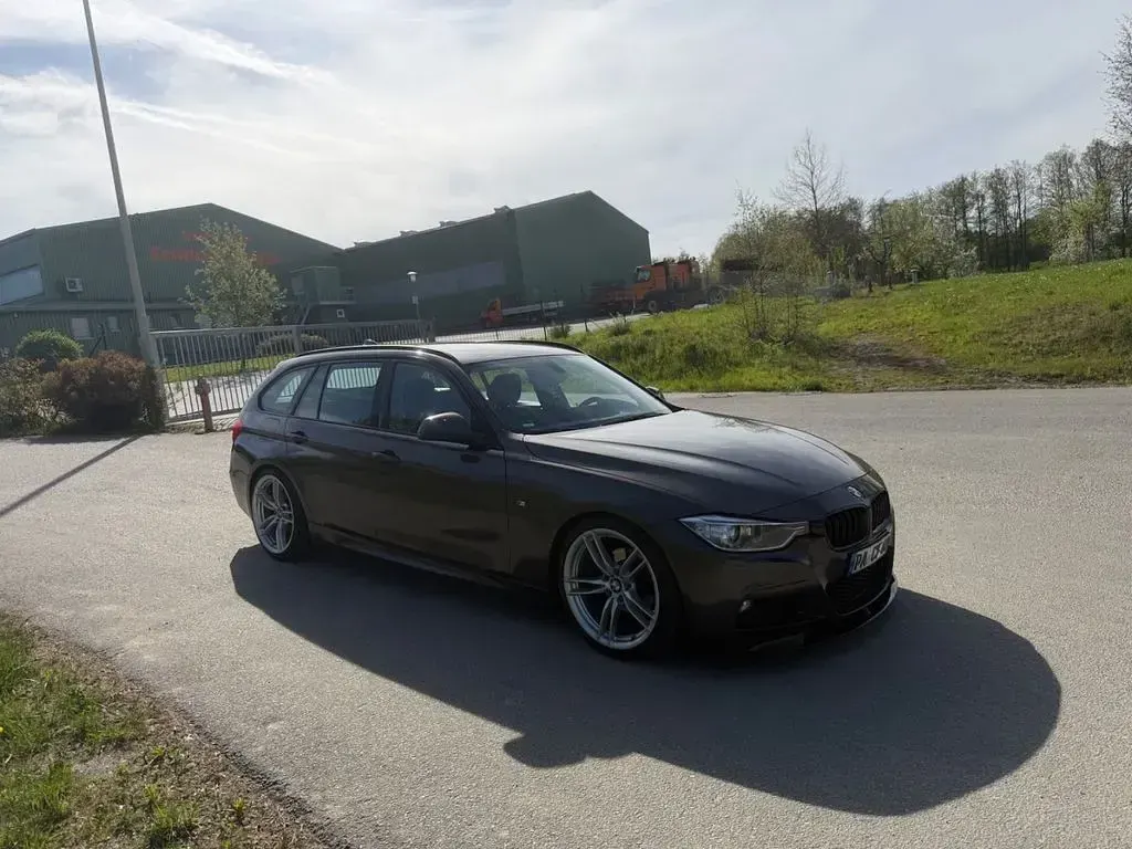 Gebraucht BMW 320 Sport Line 184 PS (135 kW) 2013 Braun Kombi
