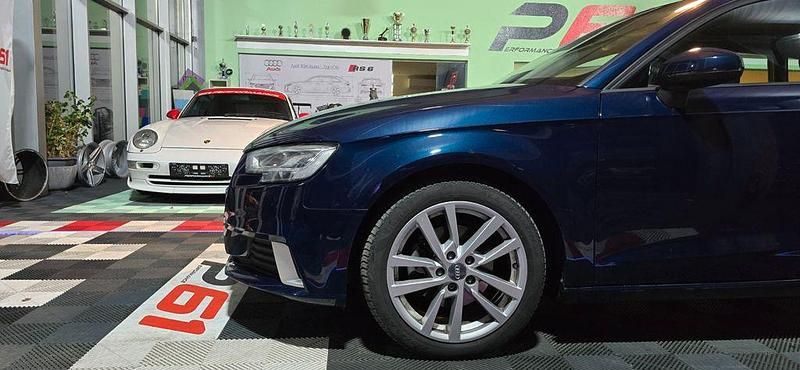 Gebraucht Audi A3 Sport 150 PS (110 kW) 2017 Blau Limousine