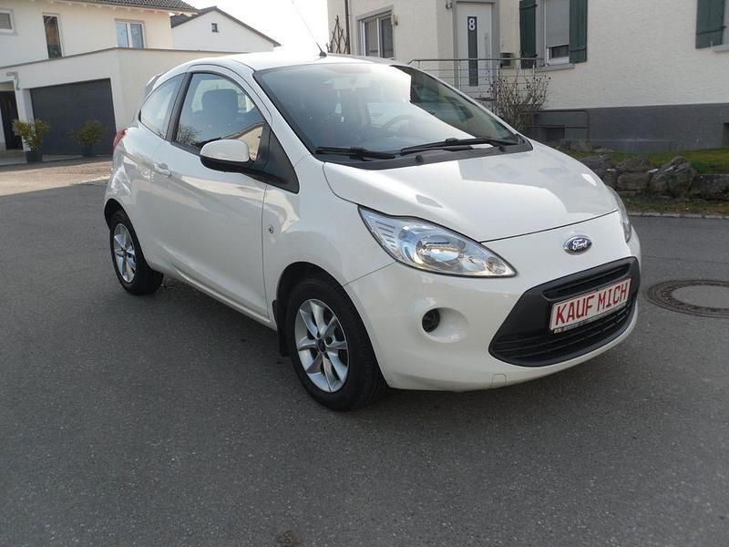 Gebraucht Ford Ka Cool & Sound Edition 69 PS (50 kW) 2015 Weiß Kleinwagen