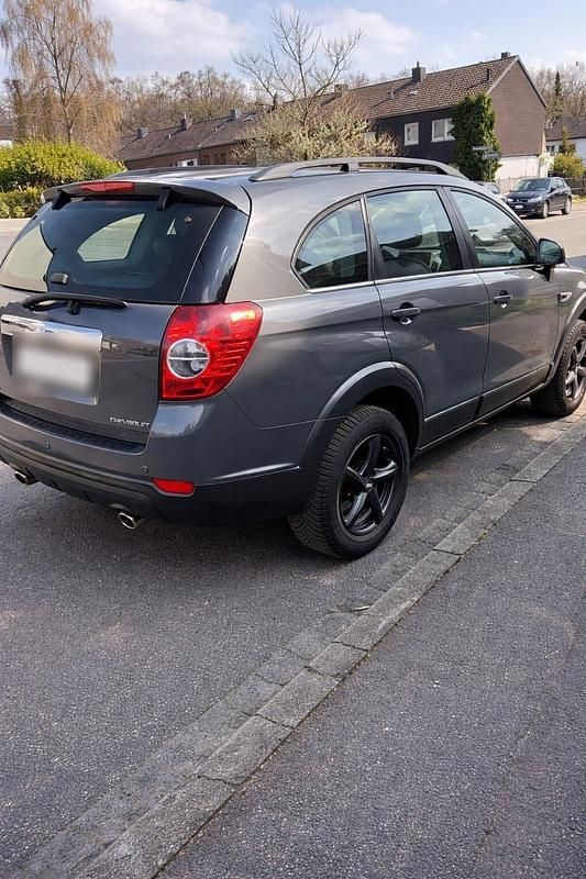 Gebraucht Chevrolet Captiva 167 PS (122 kW) 2012 Grau SUV