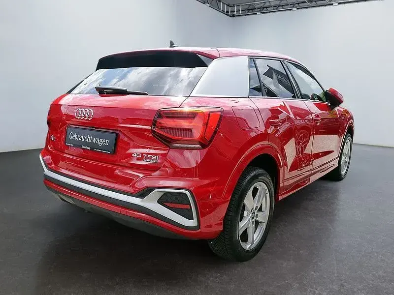Gebraucht Audi Q2 S-Line 190 PS (139 kW) 2022 Rot SUV