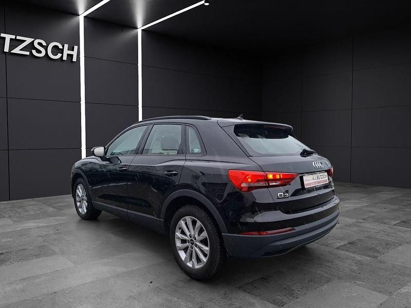 Gebraucht Audi Q3 Ambiente 150 PS (110 kW) 2024 Mythosschwarz metallic SUV