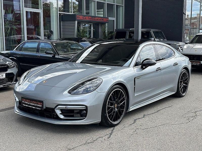 Silber Gebraucht 2023 Porsche Panamera Turbo S Limousine | 139.990 € (Superpreis) - Bild 1/4