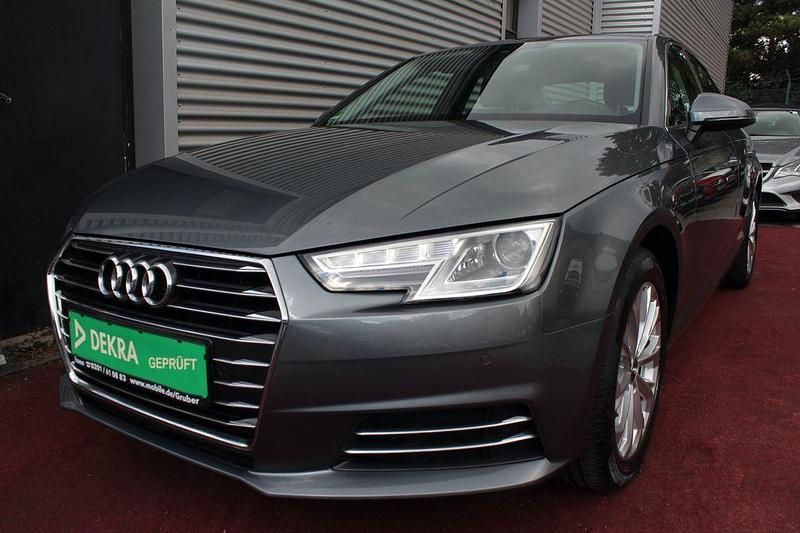 Grau Gebraucht 2018 Audi A4 Design Limousine | 19.979 € (Guter Preis) - Bild 1/4