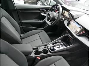 Gebraucht Audi A3 116 PS (85 kW) 2025 Grau (pfeilgrau perleffekt) Limousine