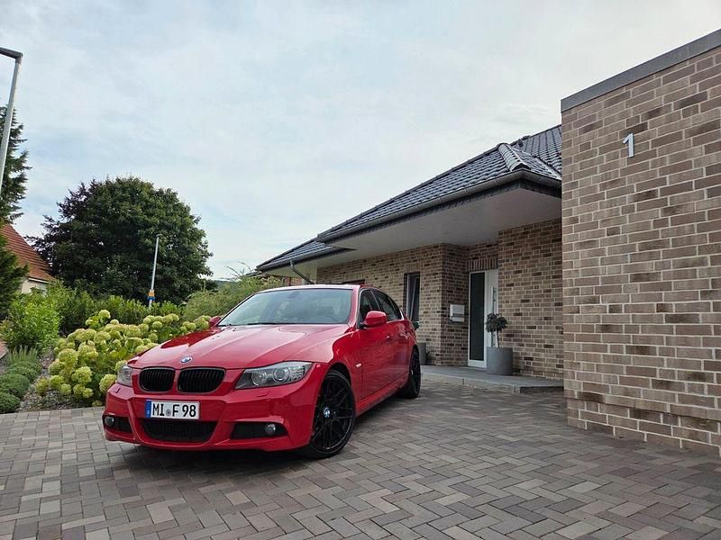 Rot Gebraucht 2009 BMW 335 M Sport Limousine | 15.000 € (Guter Preis) - Bild 1/4