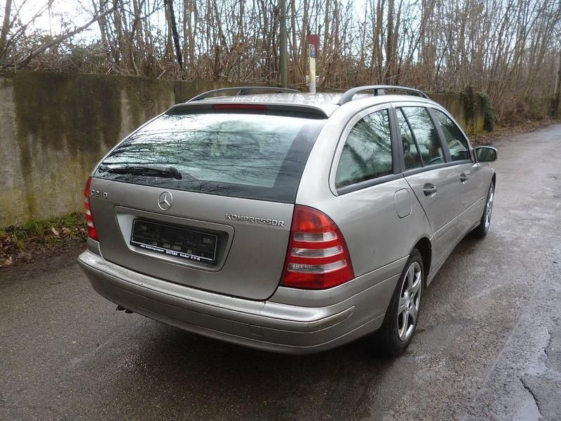 Gebraucht Mercedes C200 163 PS (119 kW) 2004 Grau Kombi