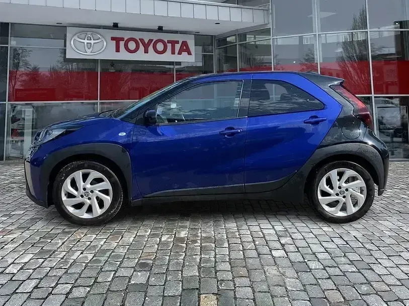 Gebraucht Toyota Aygo Pulse 72 PS (52 kW) 2022 Schwarz Kleinwagen