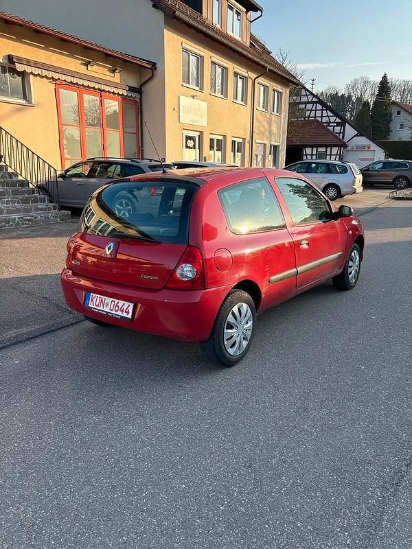 Gebraucht Renault Clio II Campus 58 PS (42 kW) 2010 Rot Kleinwagen