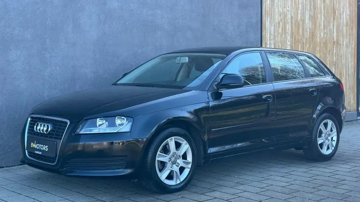 Gebraucht Audi A3 Sportback Attraction 125 PS (91 kW) 2009 Schwarz Kleinwagen