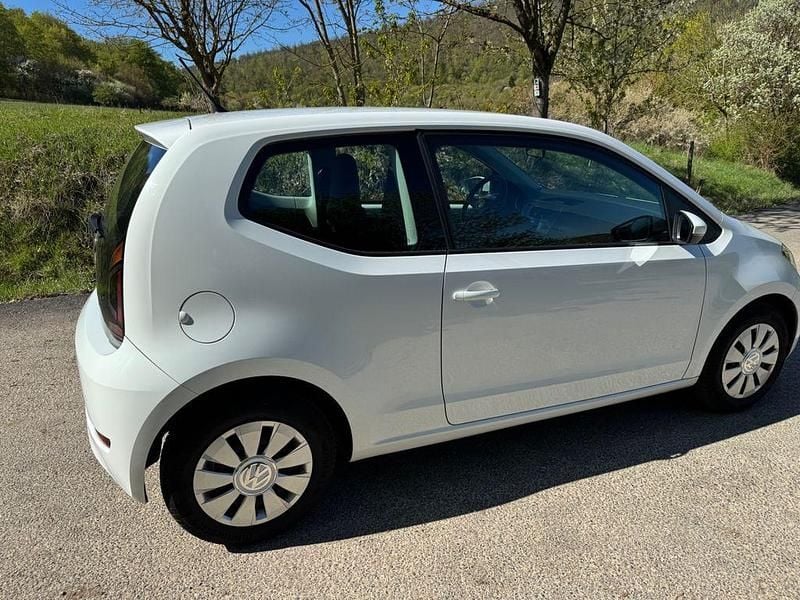 Gebraucht VW up! move up! 60 PS (44 kW) 2018 Weiß Kleinwagen