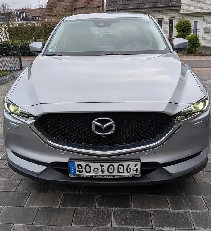 Second-hand Mazda CX-5 Exclusive-Line 150 CP (110 kW) 2018 Argintiu SUV