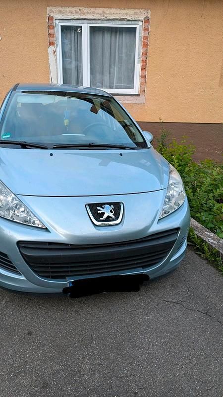 Blau Gebraucht 2010 Peugeot 207 Kleinwagen | 3.500 € (Fairer Preis) - Bild 1/4